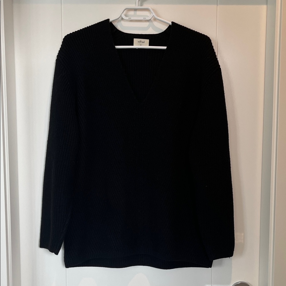 Wilfred black cable knit V-Neck Sweater